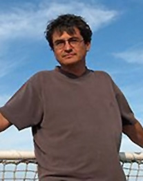 http://www.timeone.ca/wp-content/uploads/2012/06/Carlo-Rovelli.jpg